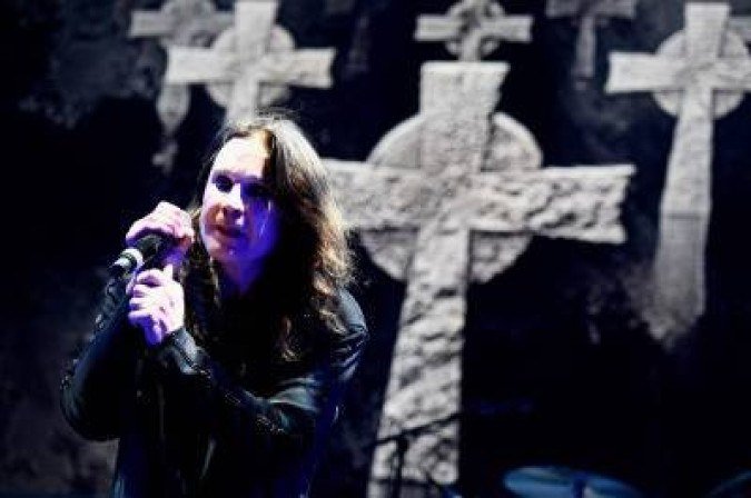 Ozzy Osbourne, astro e vocalista do Black Sabbath, morre aos 76 anos