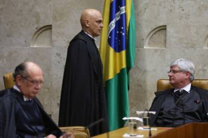 Mendes lembrou que, além de criminosas, as falas caracterizam discurso de ódio - (crédito: Fabio Rodrigues Pozzebom/Agência Brasil) Mendes lembrou que, além de criminosas, as falas caracterizam discurso de ódio - (crédito: Fabio Rodrigues Pozzebom/Agência Brasil)
