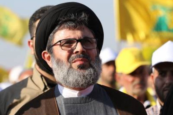 Hashem Safieddine, possível sucessor de um líder histórico do Hezbollah -  (crédito: Mahmoud Zayyat/AFP)