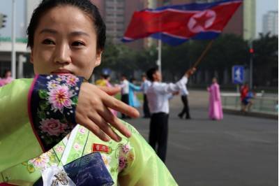 Un diario norcoreano dice que la mujer debe desempeñar el papel de madre y esposa