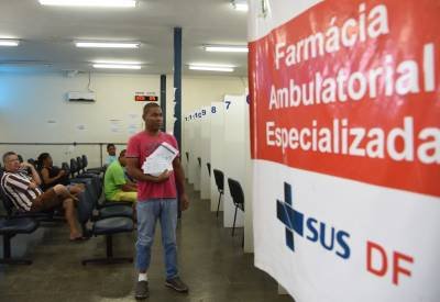 Disponibilizar lista de remédios de alto custo pode trazer insegurança - (crédito: Ed Alves/CB/D.A Press) Disponibilizar lista de remédios de alto custo pode trazer insegurança - (crédito: Ed Alves/CB/D.A Press)