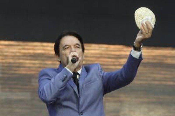 2017. Credito: Facebook/Reproducao. Bispo Robson Rodovalho.