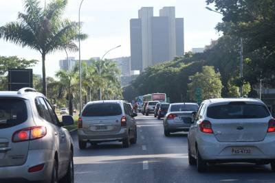 Na primeira audiência, realizada em março deste ano, foram discutidas propostas como a redução do limite de velocidade no Eixão, a reforma das passagens subterrâneas e a criação de um grupo de trabalho para desenvolver soluções integradas de mobilidade urbana. -  (crédito: Ed Alves/CB/D.A Press)