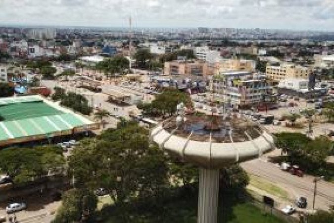 21/03/2018. Crédito: Breno Fortes/CB/D.A. Press. Brasil. Brasília - DF. Aniversário de Ceilândia. Foto aéra feita de drone dp centro de Ceilândia. No detalhe a caixa dagua e a Feira de Ceilândia.