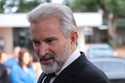 17/04/2018 Crédito: Luis Nova/Esp. CB/D.A Press. Brasil. Brasilia - DF. Na Foto Diaulas Ribeiro, promotor, durante Velório da Jornalista, Valéria de Velasco no Cemitério Campo da Esperança.