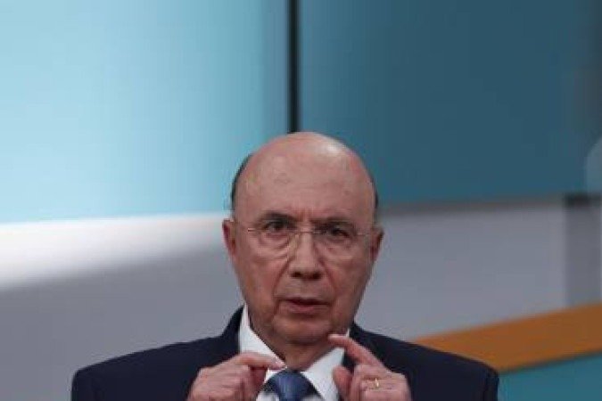 Brazilian presidential candidate Henrique Meirelles (MDB) speaks during the third presidential debate ahead of the October 7 general election, at Gazeta TV television network in Sao Paulo, Brazil, on September 09, 2018. / AFP PHOTO / Miguel SCHINCARIOL