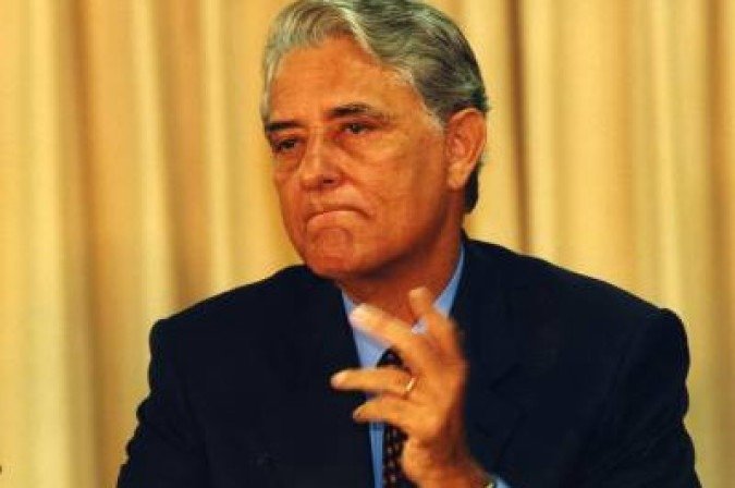 01/01/1999. Crédito: Ronaldo de Oliveira/CB/D.A Press. Brasil. Brasília - DF. Joaquim Roriz durante cerimônia de posse como governador do Distrito Federal, na Câmara Legislativa do DF. 