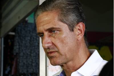 04/10/2018 Crédito: Vinicius Cardoso Vieira/Esp. CB/D.A Press. Brasil. Brasilia - DF. Candidato ao governo do Distrito Federal, Rogerio Rosso (PSD) em caminhada pela feira de Sobradinho.