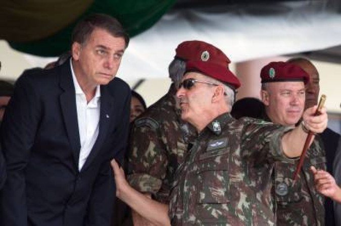 Ministro Ramos elogia Bolsonaro por geração de empregos - (crédito: FERNANDO SOUZA) Ministro Ramos elogia Bolsonaro por geração de empregos - (crédito: FERNANDO SOUZA)