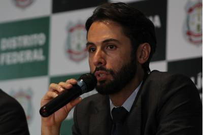 17/12/2018. Credito: Marilia Lima /Esp.CB/DA.Press. Brasil. Brasilia. Coletiva de impresa na DPE sobre a fraude nos concursos da Novacap. Na foto o delegado de policia, Adriano Valente.