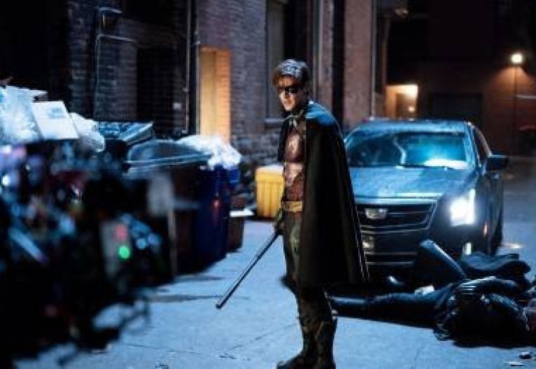 Trailer da quarta temporada de Titãs, Parte 2 revela o traje Robin de Tim  Drake