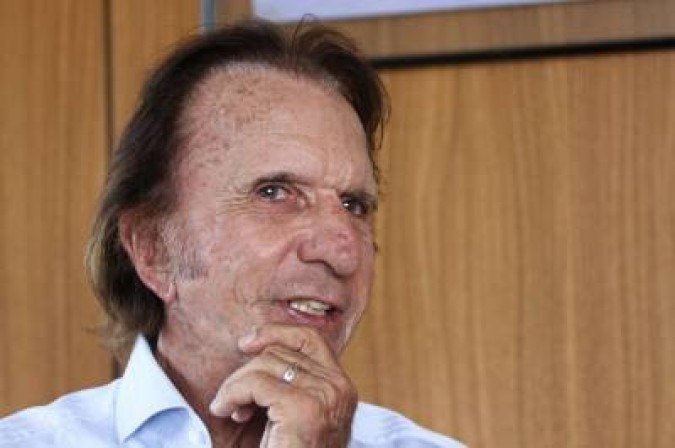 A casa do ex-piloto e bicampeão da Fórmula 1 Emerson Fittipaldi foi invadida por assaltantes na região do Lago de Garda, Itália. - (crédito: Arthur Menescal/Esp. CB/D.A Press) A casa do ex-piloto e bicampeão da Fórmula 1 Emerson Fittipaldi foi invadida por assaltantes na região do Lago de Garda, Itália. - (crédito: Arthur Menescal/Esp. CB/D.A Press)
