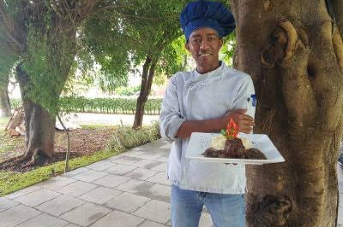 26/03/2019. Crédito: Sibele Negromonte/CB/DA.Press. Brasil. Brasília - DF. Revista. Encontro com o chef. Filé ao molho funghi com risoto de grana padano, do chef Bené Reis, do restaurante Primus.