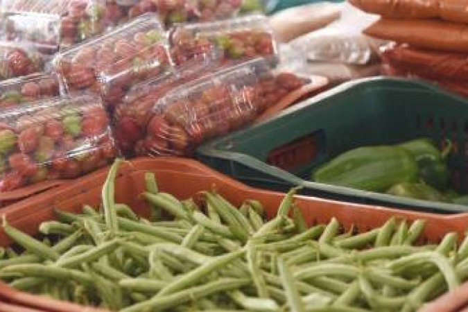 25/04/2019. Crédito: Ed Alves/CB/D.A Press. Brasil. Brasilia  - DF. Cidades. Aumento de preco dos alimentos: Verduras - Frutas e legumes. Local Ceasa de Brasilia.