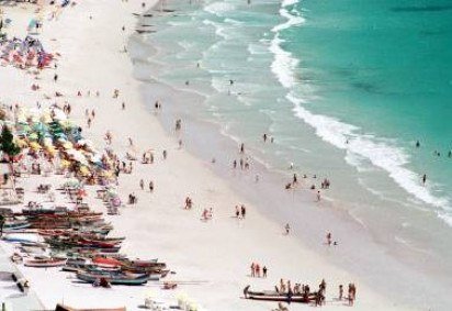 Prefeituras de cidades litorâneas, órgãos federais e forças militares abriram — ou já têm datas definidas para abrir — concursos públicos -  (crédito: Jair Amaral/EM/D.A Press)