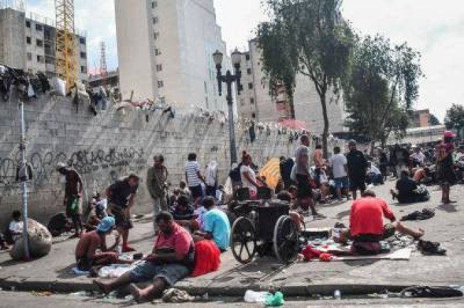A K9 desembarcou na cracolândia de São Paulo (foto), no ano ado. Em cinco meses afetou 98 pessoas. Neste ano, foram identificados 216 usuários. - (crédito: NELSON ALMEIDA) A K9 desembarcou na cracolândia de São Paulo (foto), no ano ado. Em cinco meses afetou 98 pessoas. Neste ano, foram identificados 216 usuários. - (crédito: NELSON ALMEIDA)