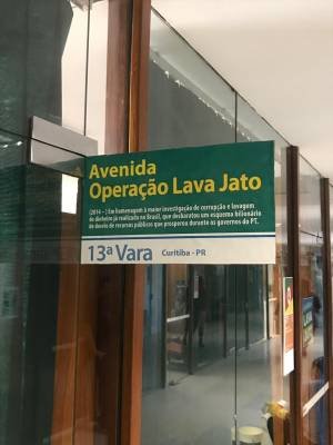 24/06/2019. Crédito: Arquivo Pessoal. Brasil. Brasília - DF. Cidades. Deputado Marcel Van Hatten (DEM-RS) homenageiam a Lava-Jato no Anexo III da Câmara dos Deputados.