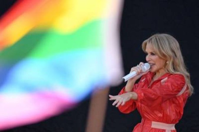 Australian singer Kylie Minogue performs at the Glastonbury Festival of Music and Performing Arts on Worthy Farm near the village of Pilton in Somerset, South West England, on June 30, 2019.  -  / AFP / Oli SCARFF