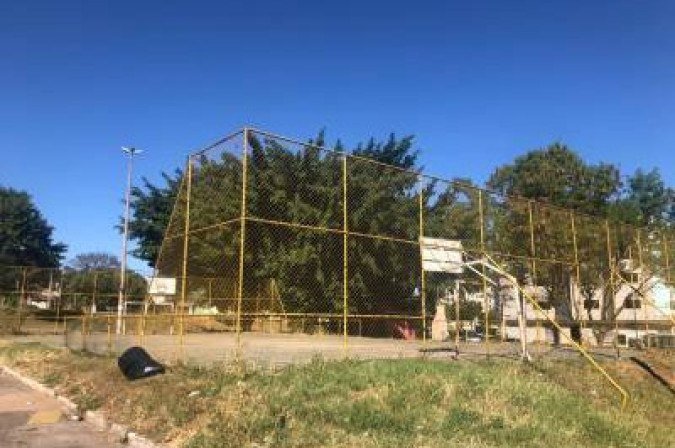 09/02/2019. Crédito: Walder Galvão/CB/D.A. Press. Brasil. Brasília - DF. Cidades. Quadra de esportes, localizada no Guará, onde José Antônio Silva ministrava aulas de futebol. Ele é acusado de abusar de ao menos 20 crianças.