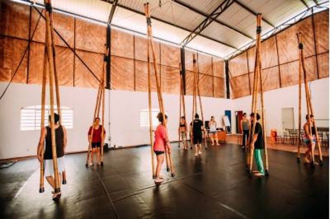 25/07/2019 . Crédito: Thaís Mallon/Divulgação. Brasil. Brasília - DF. Projetos culturais em condomínios. Mostra Residência Nós No Bambu, localizada em área de preservação ambiental, na Serrinha do Paranoá.