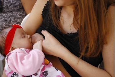04/08/2019. Credito: Ana Rayssa/CB/D.A. Press. Brasil. Brasilia - DF. Cidades. Semana Mundial do Aleitamento Materno. A secretaria de Saude faz um evento no Parque Ana Lidia, com varias maes lactantes para conscientizar a populacao sobre a importancia da amamentacao. -  (crédito: Ana Rayssa/CB/D.A Press)