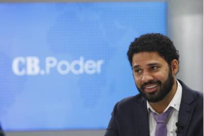 PRIMEIRO HOMEM GAY ELEITO NO RIO FARIA ANIVERSÁRIO HOJE - (crédito: Ana Rayssa/CB/D.A Press) PRIMEIRO HOMEM GAY ELEITO NO RIO FARIA ANIVERSÁRIO HOJE - (crédito: Ana Rayssa/CB/D.A Press)