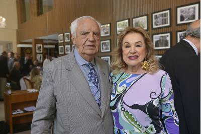 Gilberto Amaral com a esposa, Mara Amaral, na comemoração do aniversário de 85 anos do jornalista, em 2019 - (crédito: Edy Amaro/Esp. CB/D.A Press)