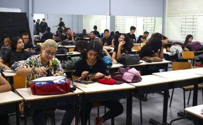 Brasil ganharia R$ 111 bi se elevasse taxa de alunos que concluem o ensino médio