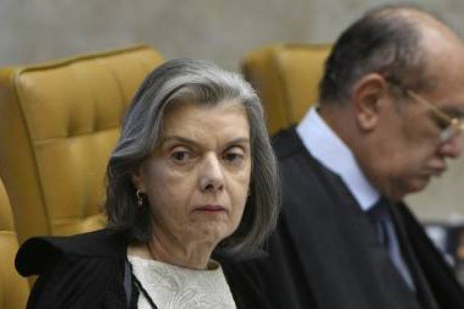 Em um vídeo, publicado na última sexta-feira, Roberto Jefferson distribui ataques e xingamentos à ministra Cármen Lúcia - (crédito: Ed Alves/CB/D.A Press) Em um vídeo, publicado na última sexta-feira, Roberto Jefferson distribui ataques e xingamentos à ministra Cármen Lúcia - (crédito: Ed Alves/CB/D.A Press)