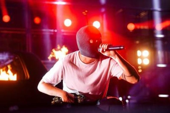 LOS ANGELES, CALIFORNIA - NOVEMBER 01: Tyler Joseph of Twenty One Pilots perform at Staples Center on November 01, 2019 in Los Angeles, California.   Matt Winkelmeyer/Getty Images/AFP== FOR NEWSPAPERS, INTERNET, TELCOS & TELEVISION USE ONLY ==