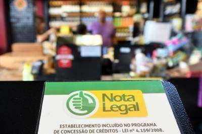 Para participar do sorteio não pode haver dívidas junto à Secretaria de Fazenda -  (crédito: Ed Alves/CB/D.A Press)