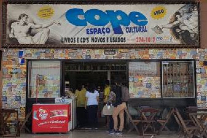 O Cope Sebo e Espaço Cultural tem uma clientela fiel, sempre em busca de algo de qualidade