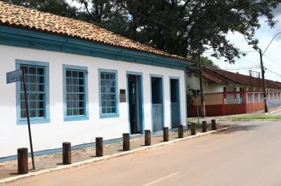 O casarão onde funciona o museu, desde 1974, é tombado e foi construído entre os séculos XIX e XX