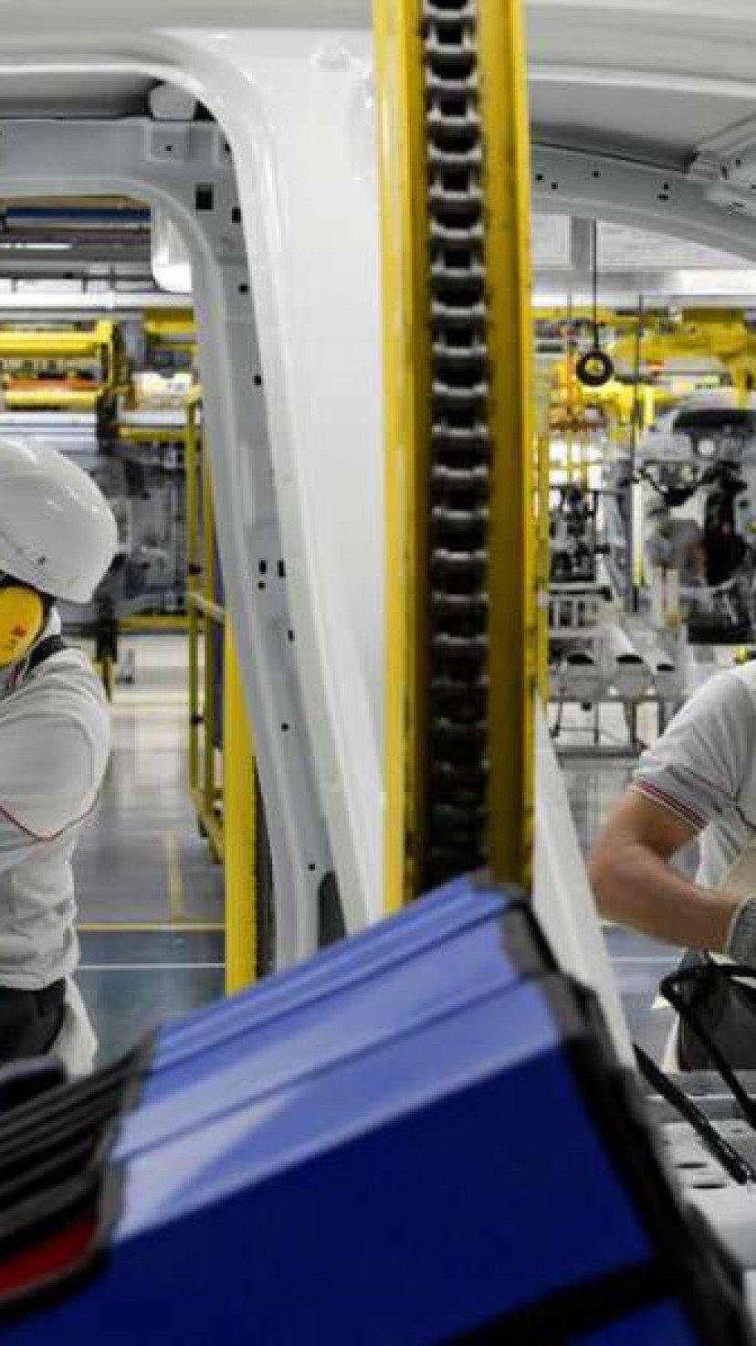 Atividade econômica caiu 7% em abril, estima FGV - 