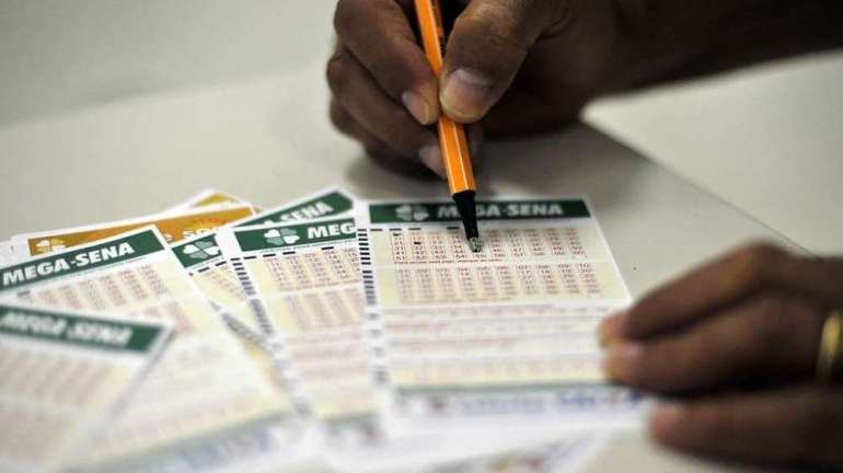Mega-Sena vai pagar prêmio de R$ 45 milhões - (crédito: Marcello Casal Jr/Agência Brasil) Mega-Sena vai pagar prêmio de R$ 45 milhões - (crédito: Marcello Casal Jr/Agência Brasil)