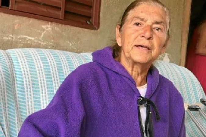 Maria Aparecida foi socorrida pelos vizinhos, no Sol Nascente antes de ser internada, em julho - (foto: TVBrasilia) Maria Aparecida foi socorrida pelos vizinhos, no Sol Nascente antes de ser internada, em julho - (foto: TVBrasilia)
