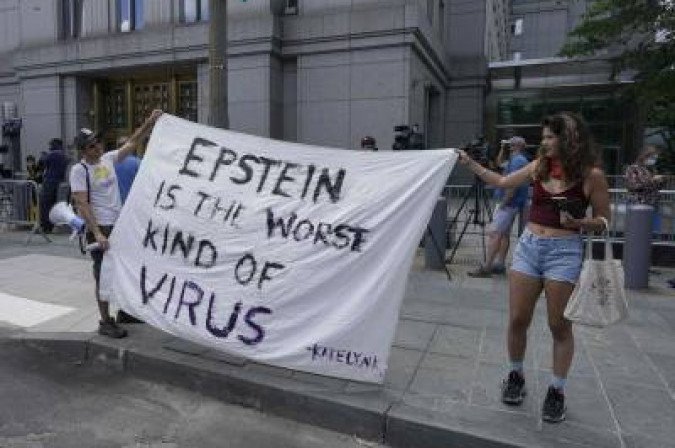Protestos contra os crimes de Epstein