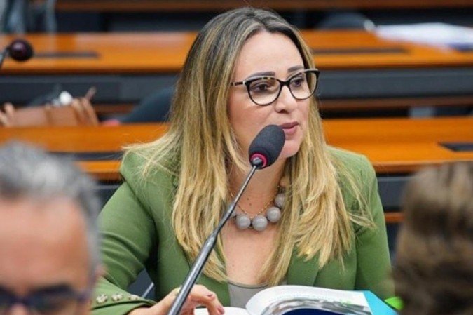 Segundo a deputada Rejane Dias, a medida pode conferir uma melhora na qualidade de vida das vítimas de violência e pode amenizar os danos ados pela mulher agredida Segundo a deputada Rejane Dias, a medida pode conferir uma melhora na qualidade de vida das vítimas de violência e pode amenizar os danos ados pela mulher agredida
