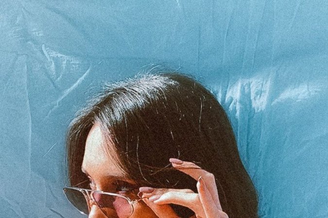 Isadora lançou a música 'Caso raro', junto com Josefe, recentemente