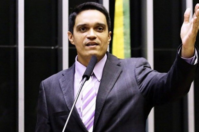 Denis Bezerra é o autor do projeto que originou a lei da suspensão dos pagamentos do Fies durante a calamidade pública