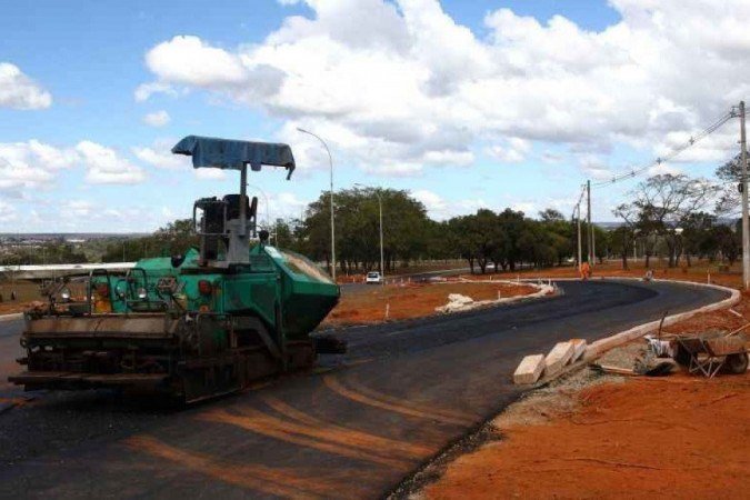 A obra faz parte de um grande projeto, que é o Corredor Eixo Oeste