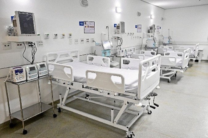 Al&eacute;m de vagas de terapia intensiva, o hospital da Pol&iacute;cia Militar conta com 20 leitos de enfermaria