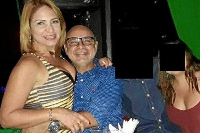 Fabrício Queiroz e Márcia Aguiar cumprem prisão domiciliar - (foto: Reprodução internet ) Fabrício Queiroz e Márcia Aguiar cumprem prisão domiciliar - (foto: Reprodução internet )