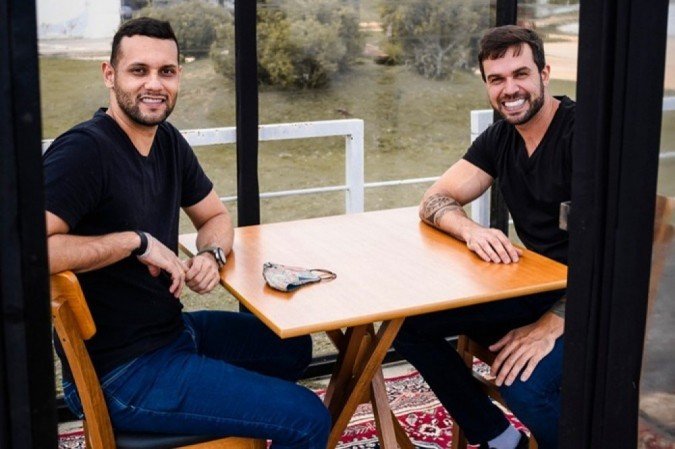 Ygor Brito e Maurício Rodrigues são sócios de um restaurante cujo formato foi pensado com a pandemia Ygor Brito e Maurício Rodrigues são sócios de um restaurante cujo formato foi pensado com a pandemia