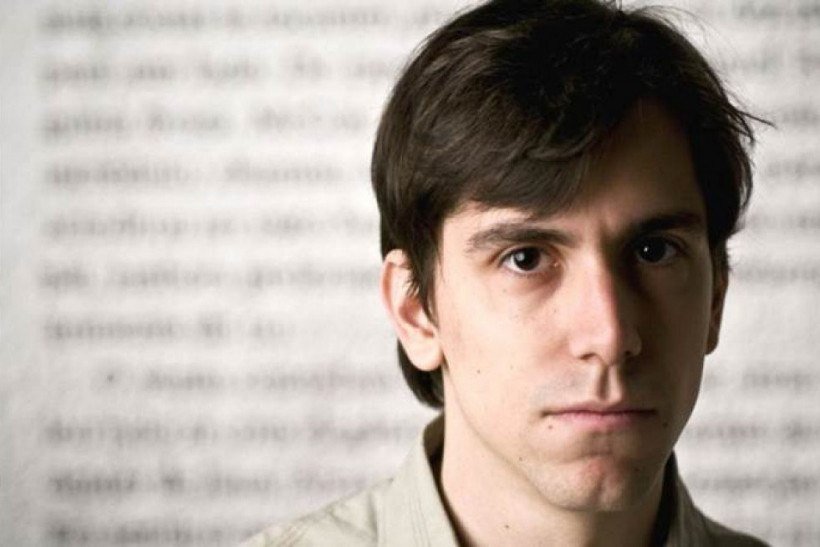 Antonio Xerxenesky, autor de F, um livro inspirado em Orson Welles