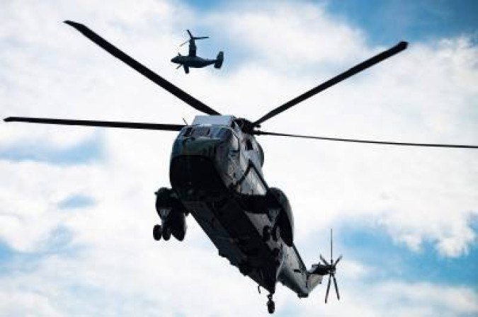 A aeronave envolvida no incidente foi um Osprey, de decolagem vertical, que transportava 23 fuzileiros navais dos EUA a bordo no momento da queda - (crédito: JIM WATSON) A aeronave envolvida no incidente foi um Osprey, de decolagem vertical, que transportava 23 fuzileiros navais dos EUA a bordo no momento da queda - (crédito: JIM WATSON)