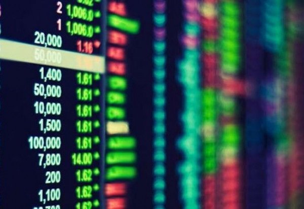 Ibovespa havia encerrado o pregão do dia anterior com alta de 2,20%, aos 175.589 pontos -  (crédito: Divulga&ccedil;&atilde;o/Semtran RJ)