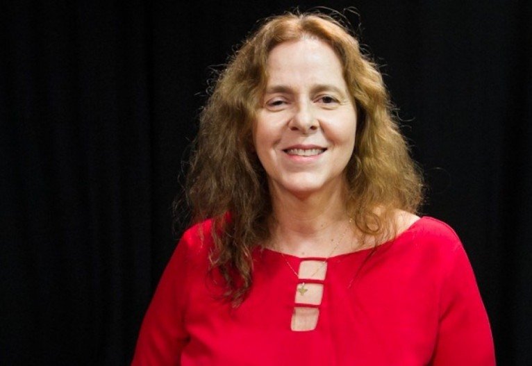 A decana Denise Imbroisi tem boa expectativa para o semestre remoto