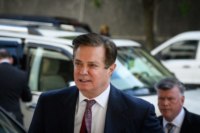 Nesta foto de arquivo Paul Manafort chega para uma audiência no Tribunal Distrital dos Estados Unidos em 15 de junho de 2018 em Washington, DC. - (foto: MANDEL NGAN / AFP) Nesta foto de arquivo Paul Manafort chega para uma audiência no Tribunal Distrital dos Estados Unidos em 15 de junho de 2018 em Washington, DC. - (foto: MANDEL NGAN / AFP)