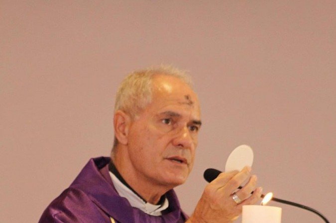 Ulysses Reis era um dos padres mais antigos de Samambaia. - (foto: Arquivo Pessoal) Ulysses Reis era um dos padres mais antigos de Samambaia. - (foto: Arquivo Pessoal)